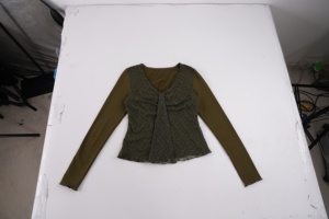Blusa Elegante Casual de Punto Verde Oliva Vintage con Cuello en V, Frente Fruncido, Manga Larga, Corte Ajustado y Dobladillo Acampanado, Ecológica - Product Image 6