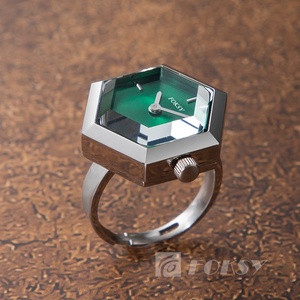 <span class=keywords><strong>Orologio</strong></span> ad Anello Esagonale Mini Personalizzato da <span class=keywords><strong>Donna</strong></span> e Uomo con Tonalità <span class=keywords><strong>Verde</strong></span> Naturale, <span class=keywords><strong>Orologio</strong></span> di Lusso al Quarzo con Logo Personalizzato - Product Image 3