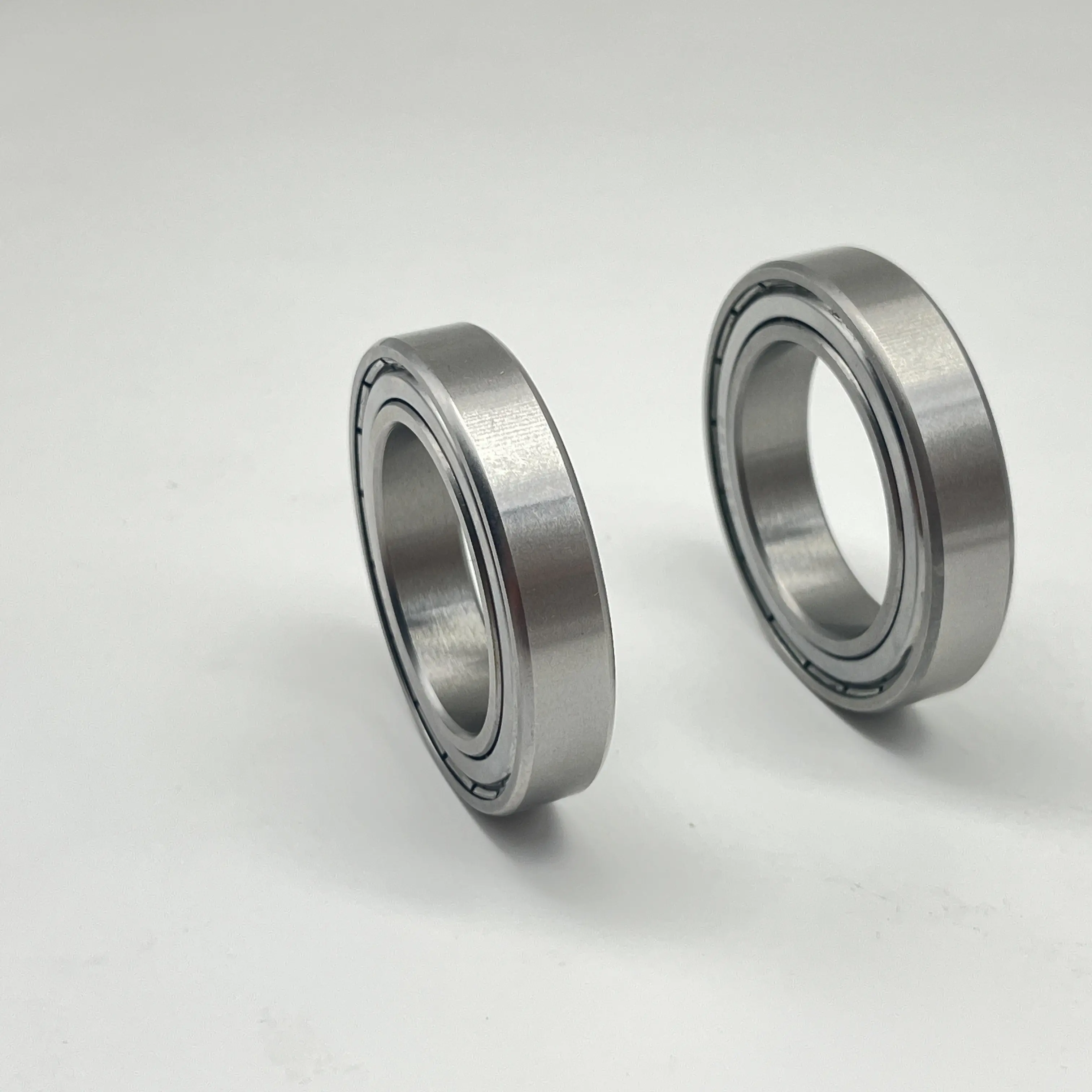 Production and manufacturing of stainless steel deep groove ball bearings SS6922