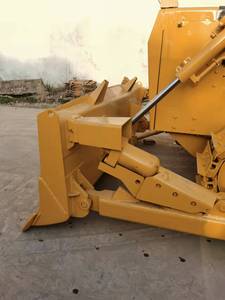 Bulldozer Shantui SD16 ligeramente usado con cabrestante - Product Image 3