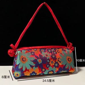 Sac à main de luxe en soie de style chinois pour femme avec broderie, fermeture éclair et bandoulière unique, idéal pour les mariages et les soirées - Product Image 4