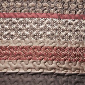 DB 5-Piece Jacquard Quilt Set Throw <b>Pillows</b> Red <b>King</b>/Cal <b>King</b> Floral Pattern Cotton for Home Hotel Hospital 3pcs Stitched Pieces - Product Image 6