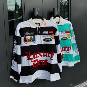เสื้อโปโลลำลองสไตล์สตรีทแวร์ ปักโลโก้แบบกำหนดเองได้ สำหรับผู้ชายและผู้หญิง ทรงโอเวอร์ไซส์ ผ้าถักลายทาง แขนยาว - Product Image 6