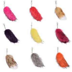 Porte-clés en fausse fourrure de renard courte et épaisse de 20 cm, style mode transfrontalière, accessoire de sac, peluche, pour Comic Con et COS - Product Image 1