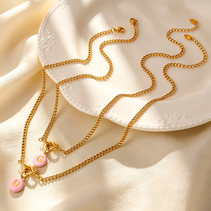 Collar de Acero Inoxidable Chapado en Oro con Colgantes de Letras de Resina Coloridas, Cadena de Eslabones Moderna, Unisex, para Uso Diario - Product Image 4