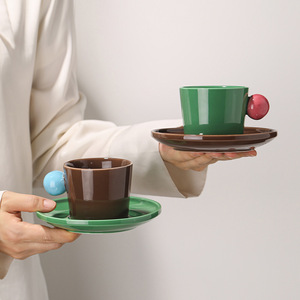 ถ้วยกาแฟและจานรองแก้วเซรามิกสีตัดกันชุดถ้วยกาแฟและจานรองแบบเรียบง่ายสีสันสดใสสุดสร้างสรรค์ - Product Image 3