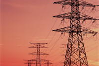 Tour de transmission en treillis d'acier angulaire galvanisé à chaud pour projets de lignes aériennes et de télécommunications