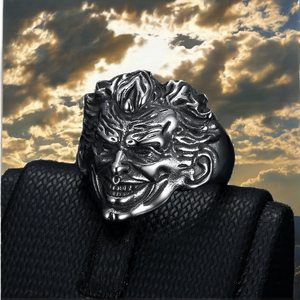 Vente en gros de bague de doigt rétro <span class=keywords><strong>rock</strong></span> hip hop joker <span class=keywords><strong>avatar</strong></span> en acier inoxydable pour hommes de haute qualité nouveau style punk avec placage à l'or - Product Image 3