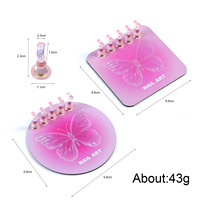 Vente en gros de porte-ongles en forme de cœur avec base en métal Acrylique irisé pièce d'échecs crochet magnétique pour la pratique des ongles portables
