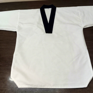Conjunto de Gi Blanco para Artes Marciales, Uniforme de Karate en Blanco, Dobok con Parte Superior e Inferior y Cinturón para Sublimación y Entrenamiento - Product Image 1