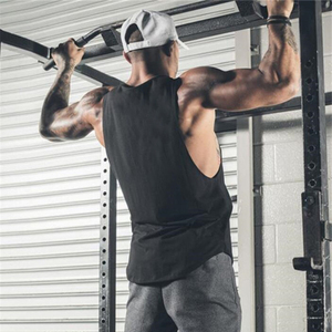 เสื้อกล้ามผู้ชายคอกลมสีพื้น 9 สี สไตล์ลำลองสำหรับฤดูร้อน พร้อมพิมพ์โลโก้ตามสั่ง ผลิตจากโพลีเอสเตอร์ 100% - Product Image 1