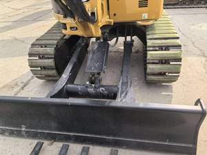 รถขุดขนาดเล็กมือสอง Caterpillar 303E สภาพดี นำเข้าจากญี่ปุ่นแท้ รถขุด CAT 3 ตัน - Product Image 6