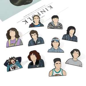 Pins de Esmalte con Frases de los Personajes de la Serie Stranger Things, Broches de Solapa, Insignias, Venta al Por Mayor en Existencia - Product Image 3
