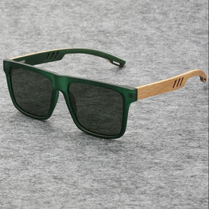Vente en gros de lunettes de soleil vintage avec monture en bois polarisé bleu <span class=keywords><strong>vert</strong></span> <span class=keywords><strong>marron</strong></span> verres tendance UV400 avec logo personnalisé <span class=keywords><strong>sur</strong></span> les verres - Product Image 3