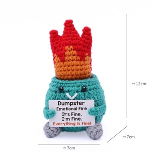 Nuevo y popular: Muñeco de ganchillo hecho a mano con diseño de planta en maceta de llama larga, alienígena y pelota de golf, ideal como decoración y regalo festivo. - Product Image 5