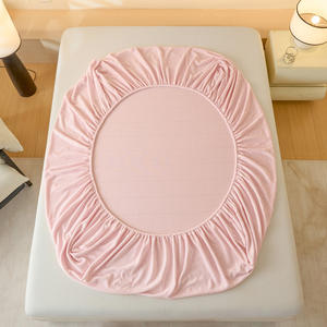 Vente en gros Chapeau <span class=keywords><strong>de</strong></span> <span class=keywords><strong>lit</strong></span> en velours <span class=keywords><strong>de</strong></span> lait Pièce unique Automne et hiver Couvre-<span class=keywords><strong>lit</strong></span> rembourré Plus Housse <span class=keywords><strong>de</strong></span> protection pour matelas en velours - Product Image 1