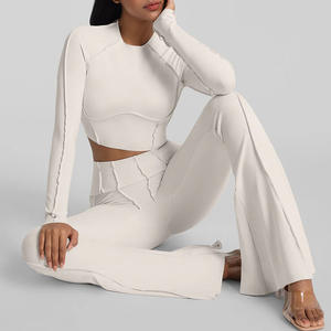 ソリッドカラーの女性用長袖トップス＆ハイウエストフレアパンツヨガセットヒップアップ効果のある2ピースジムフィットネスエクササイズウェアセット - Product Image 1