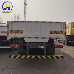 Camion à plateau tout-terrain Sinotruk HOWO 10 roues 6x4 d'<span class=keywords><strong>occasion</strong></span>, camion à plateau tout-terrain, camion de fret à clôture - Product Image 5