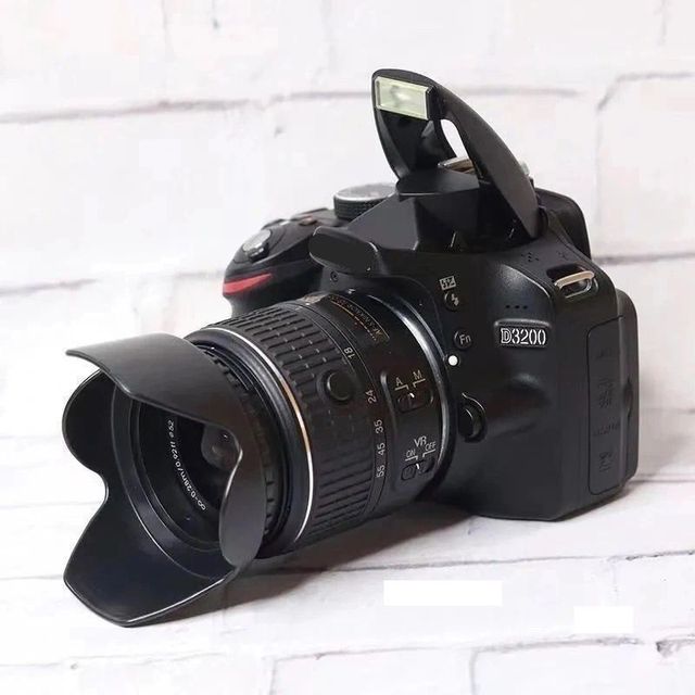Used D3200 DSLR Camera Kit 18-55mm VR Zoom Lens 24.2MP CMOS Sensor Full HD 1080P Video 2x-7x Optical Zoom Face Detection Grade