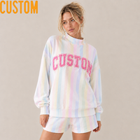 Ensemble de survêtement décontracté deux pièces pour femme avec sweat-shirt oversize à col montant imprimé personnalisé et short, broderie appliquée rayée pastel