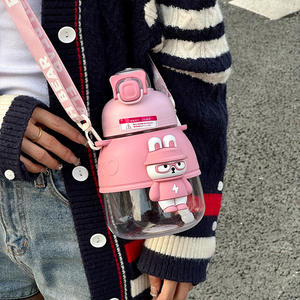 Md87ขวดน้ำพลาสติกแบบพกพา1100มล. สำหรับเด็กตุ๊กตาการ์ตูนน่ารักถ้วยฟางพลาสติกขนาดใหญ่ - Product Image 2