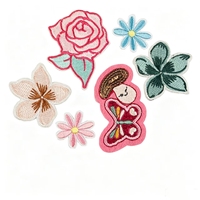 Patchs brodés personnalisés en forme de papillon de dessin animé, thermocollants, pour la décoration et la réparation de vêtements et chapeaux, badges appliqués, vente en gros