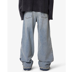 Jeans anchos de hombre con lavado claro y botones laterales, nueva colección 2026, pantalones vaqueros holgados con dobladillo sin rematar, estilo urbano, servicio OEM ODM personalizado - Product Image 3