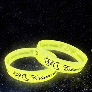 Pulsera de Silicona Elástica Personalizada que Brilla en la Oscuridad, Brazalete de Goma Promocional con Logotipo para Eventos - Product Image 5