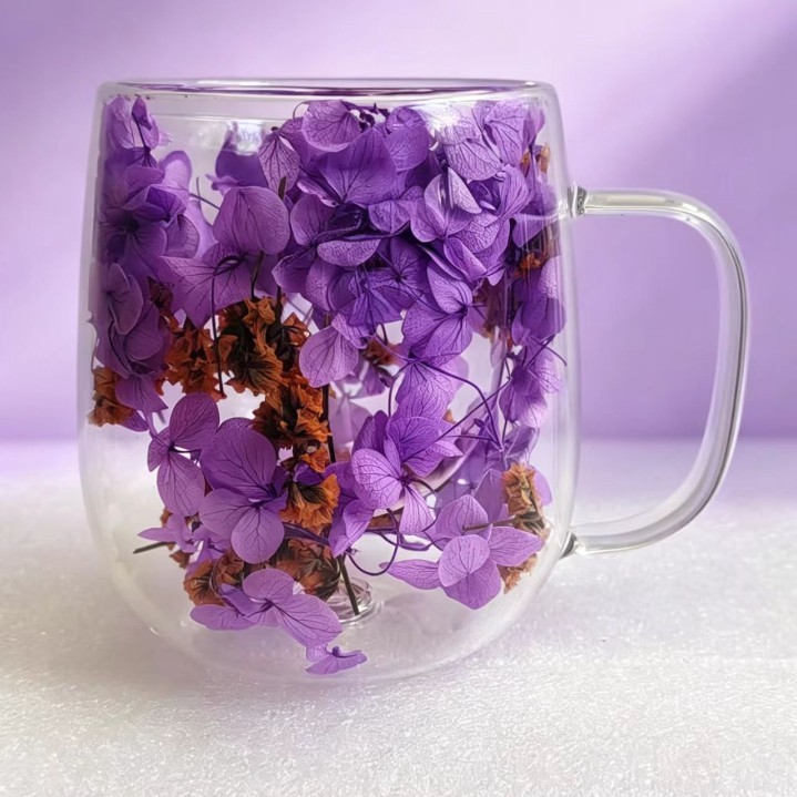 Taza de flores secas (flor bordada morada - cristal naranja)