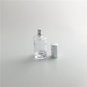 Vial de vidrio transparente portátil de 50ml Botella de perfume de muestra vacía con tapón de rosca Precio bajo Forma de cilindro de venta - Product Image 5