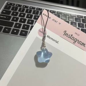 Porte-clés en résine étoile gonflée scintillante avec cordon, pendentif de sac, cadeau pour meilleur ami - Product Image 1