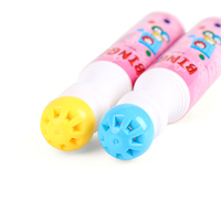 Tampons de bingo OEM 40ml 10mm avec logo personnalisé Plume éponge Stylos de bingo Tampons bon marché de petite taille Couleurs générales Marqueurs de jeu de bingo