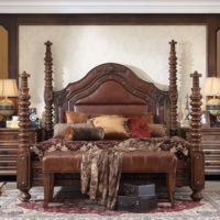Lit à baldaquin king size en bois massif de luxe, design classique européen sculpté à la main, tête de lit rembourrée en cuir, meubles
