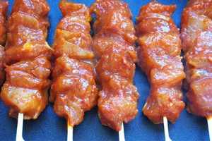 Machine automatique à grande vitesse pour la fabrication <span class=keywords><strong>de</strong></span> brochettes <span class=keywords><strong>de</strong></span> porc, <span class=keywords><strong>de</strong></span> bœuf, <span class=keywords><strong>de</strong></span> <span class=keywords><strong>poulet</strong></span> japonais, en bois <span class=keywords><strong>de</strong></span> bambou, en fer, pour la maison - Product Image 2