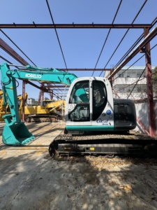 รถขุดไฮดรอลิกแบบตีนตะขาบ Kobelco SK135SR มือสอง ขนาดกะทัดรัด หมุนหางได้ 0 องศา ประสิทธิภาพสูง รุ่น SK130 SK140 SK200 - Product Image 4