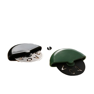 Cortador de Pizza Metálico Plegable Antiadherente y Duradero para Cortar Masa Fina sin Esfuerzo, de Primera Calidad, Elegante y Afilado - Product Image 1