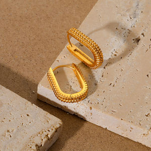 Водонепроницаемые эффектные ювелирные изделия с гравировкой текстуры Позолоченные 18 карат ювелирные изделия из нержавеющей стали не тускнеющие женские серьги-кольца - Product Image 5
