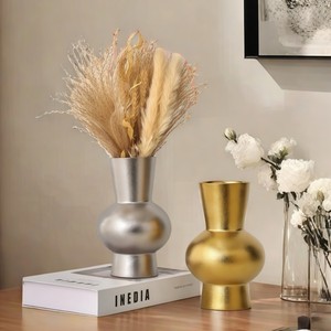 Vaso Vintage di alta qualità in <span class=keywords><strong>ceramica</strong></span> di <span class=keywords><strong>grandi</strong></span> <span class=keywords><strong>dimensioni</strong></span> placcato oro opaco finitura alta a forma di mano di lusso decorazione per la casa uso all'ingrosso - Product Image 3