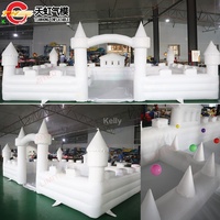 Château gonflable de mariage blanc avec piscine à balles 6x4m/7x5m et balles en mousse à vendre