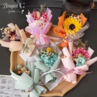 Fleurs séchées préservées pour la fête des Mères, mini bouquet de fleurs séchées pour la décoration de la sortie d'air de voiture, décoration intérieure personnalisée, fourniture directe usine
