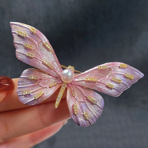 Broche de Mariposa con Degradado Vintage para Mujer, Elegante Broche de Aleación con Perlas, Accesorio de Moda - Product Image 6