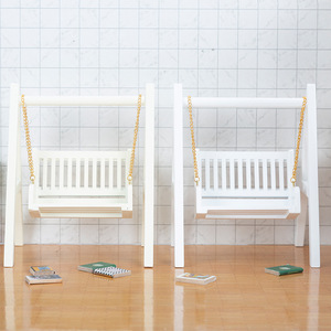 Muebles de casa de muñecas de plástico en miniatura 1:12, juguete DIY para muñecas para jugar, accesorios de tiro con escena de columpio - Product Image 2