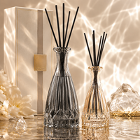 Diffuseur d'ambiance conique vide pour parfum d'intérieur avec bâtonnets en rotin et bâtonnets d'aromathérapie