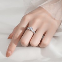 Bijoux fins, design romantique, certificat GRA, plaqué rhodium, 1 carat VVs1, moissanite, argent sterling 925, bague de fiançailles pour femmes
