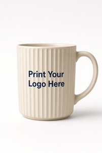 Mug à café en céramique blanche, finition mate rayée, design minimaliste, compatible micro-ondes et lave-vaisselle, usage domestique - Product Image 6