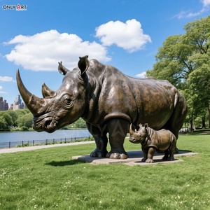 Decorazione pubblica su misura all'aperto del parco della città grande scultura animale di bronzo moderna della fusione a grandezza naturale del rinoceronte e dei cuccioli statua di bronzo - Product Image 2