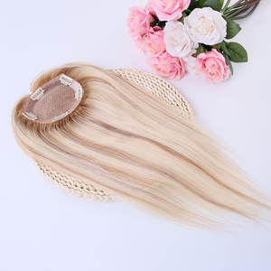 شعر مستعار نسائي من الشعر الأوروبي الطبيعي بلون أشقر فاتح جاهز للشحن من توب إيلز، قاعدة حريرية كاملة 5*5 مع مشط للصالونات - Product Image 2