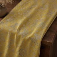 Tissu brodé respirant et doux à base jaune avec estampage argent et or, imprimé petites fleurs, pour la décoration de robes et vêtements