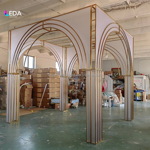 Arco Nuziale LEDA Bianco Lucido con <span class=keywords><strong>Quattro</strong></span> Pilastri, Struttura per Cerimonia Nuziale ad Arco con Fiori Artificiali - Product Image 3