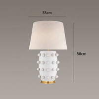Lampe de table LED en céramique blanche avec design à points 3D, abat-jour en tissu moderne alimenté par courant alternatif, type C, pour salon, chambre, bureau, chevet, décoration